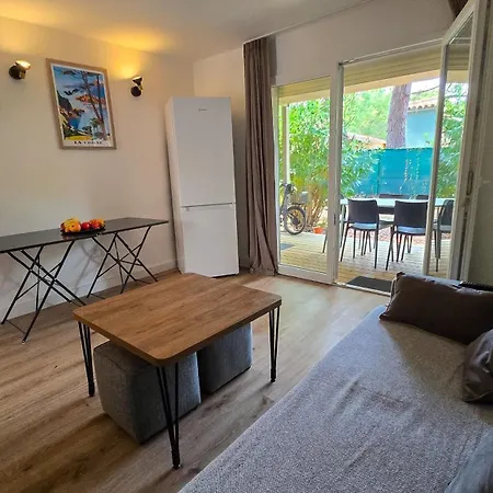 Lägenhet Fiori Di Cala Rossa, Etablissement Cardoga Piscine, & Montagne