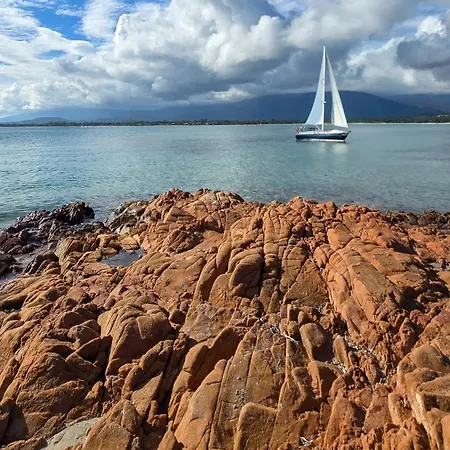 Lägenhet Fiori Di Cala Rossa, Etablissement Cardoga Piscine, & Montagne