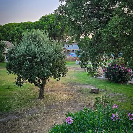 Lejlighed Fiori Di Cala Rossa, Etablissement Cardoga Piscine, & Montagne Lecci