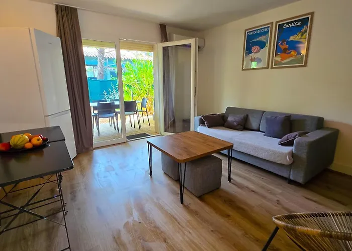 Apartmán Fiori Di Cala Rossa, Etablissement Cardoga Piscine, & Montagne