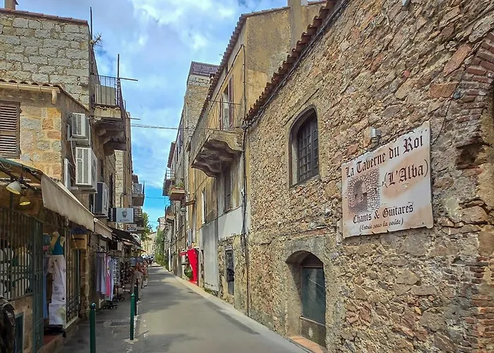 Fiori Di Cala Rossa, Etablissement Cardoga Piscine, & Montagne